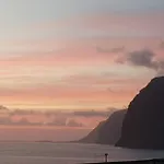Appartement Ocean Pearl, Luxurioeses Haus, Meerblick, Grosse Sonnenterrasse, Teneriffa Sued, Gigantes, 600m Zum Strand, 200m Zum Ort, Ruhig