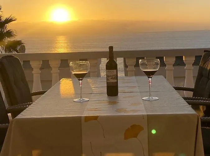 דירה Ocean Pearl, Luxurioeses Haus, Meerblick, Grosse Sonnenterrasse, Teneriffa Sued, Gigantes, 600m Zum Strand, 200m Zum Ort, Ruhig אקנטילדו דה לוס גיגנטס