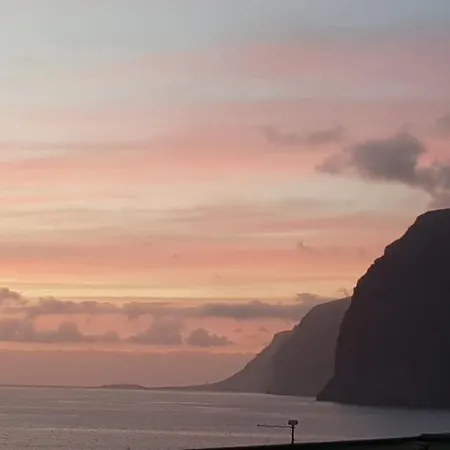 Appartement Ocean Pearl, Luxurioeses Haus, Meerblick, Grosse Sonnenterrasse, Teneriffa Sued, Gigantes, 600m Zum Strand, 200m Zum Ort, Ruhig